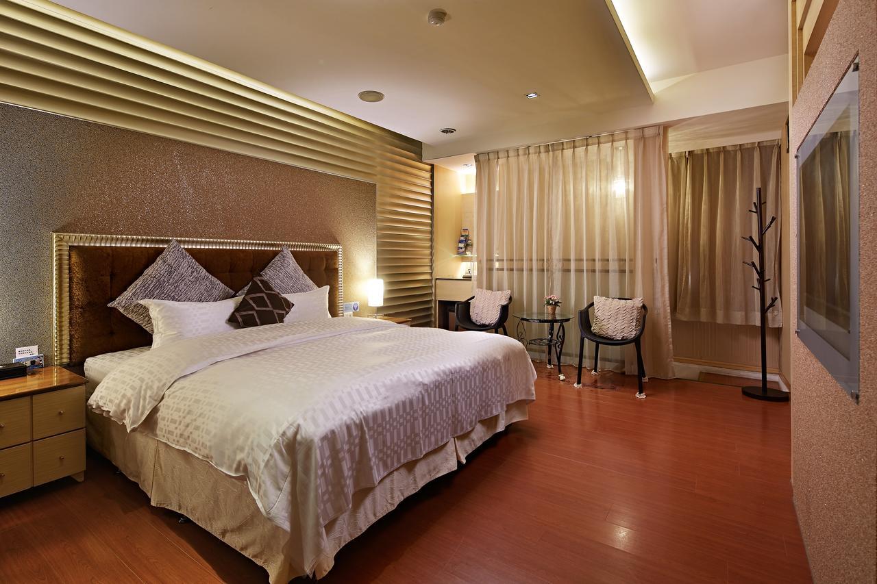 Prague Spring Boutique Motel Liucsia Kültér fotó