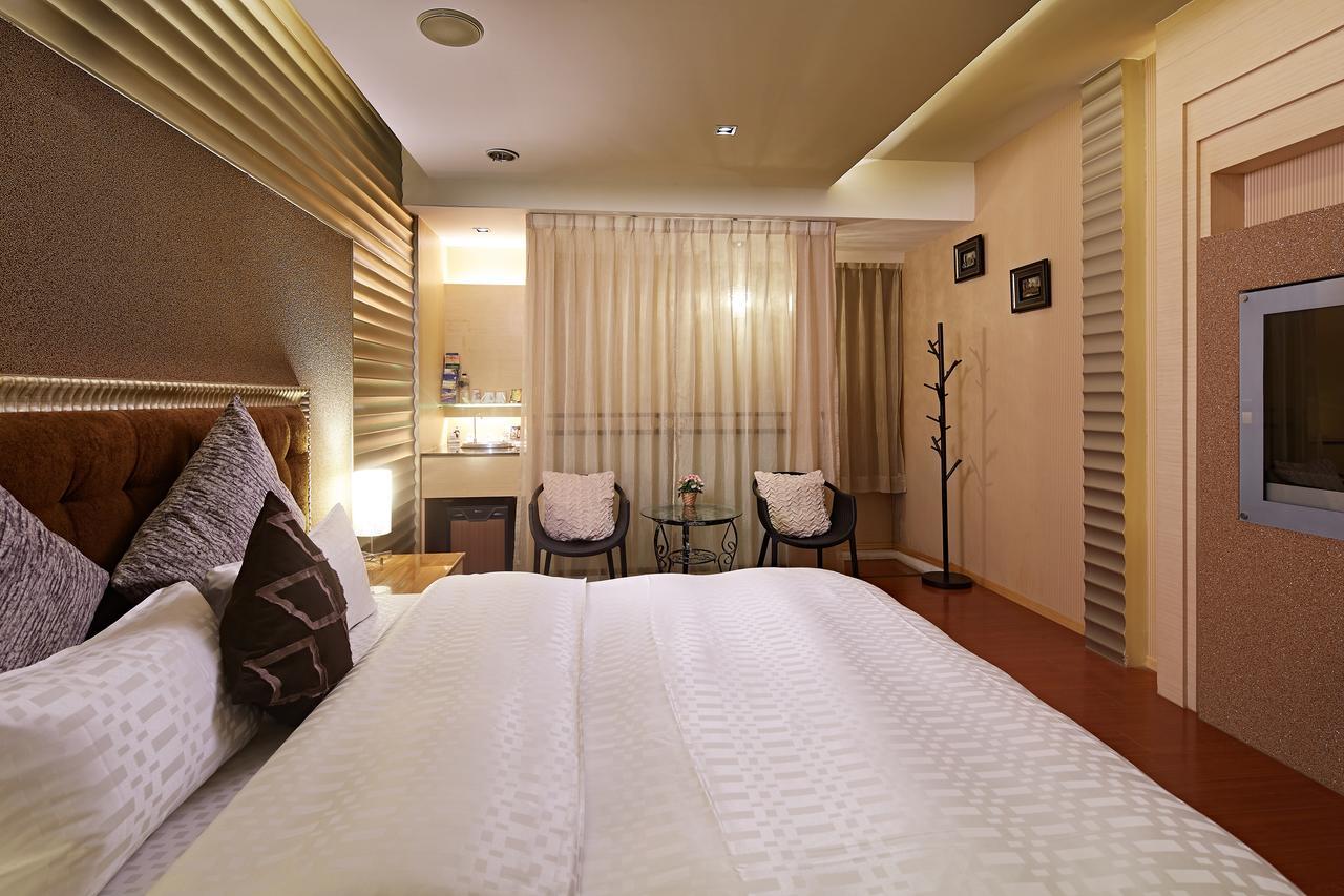 Prague Spring Boutique Motel Liucsia Kültér fotó