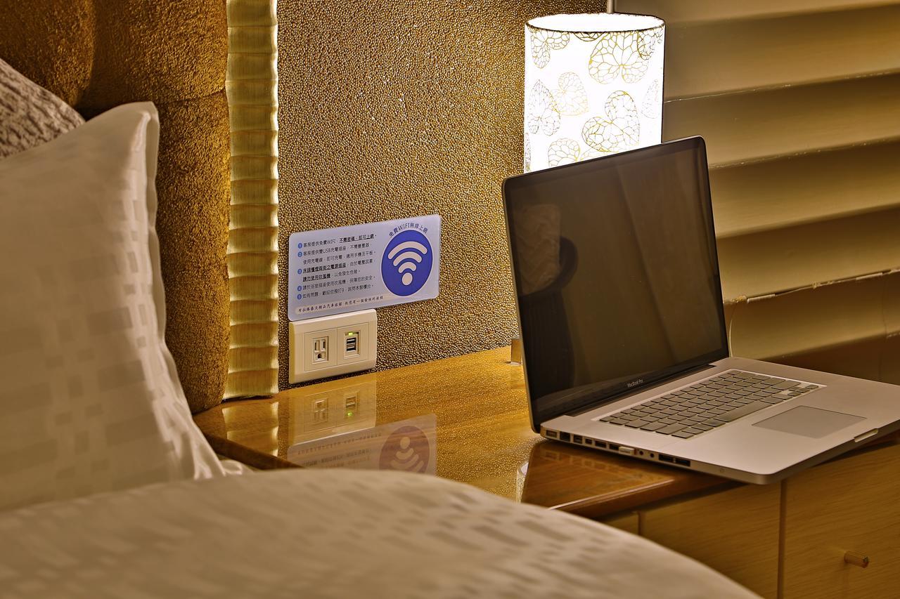 Prague Spring Boutique Motel Liucsia Kültér fotó