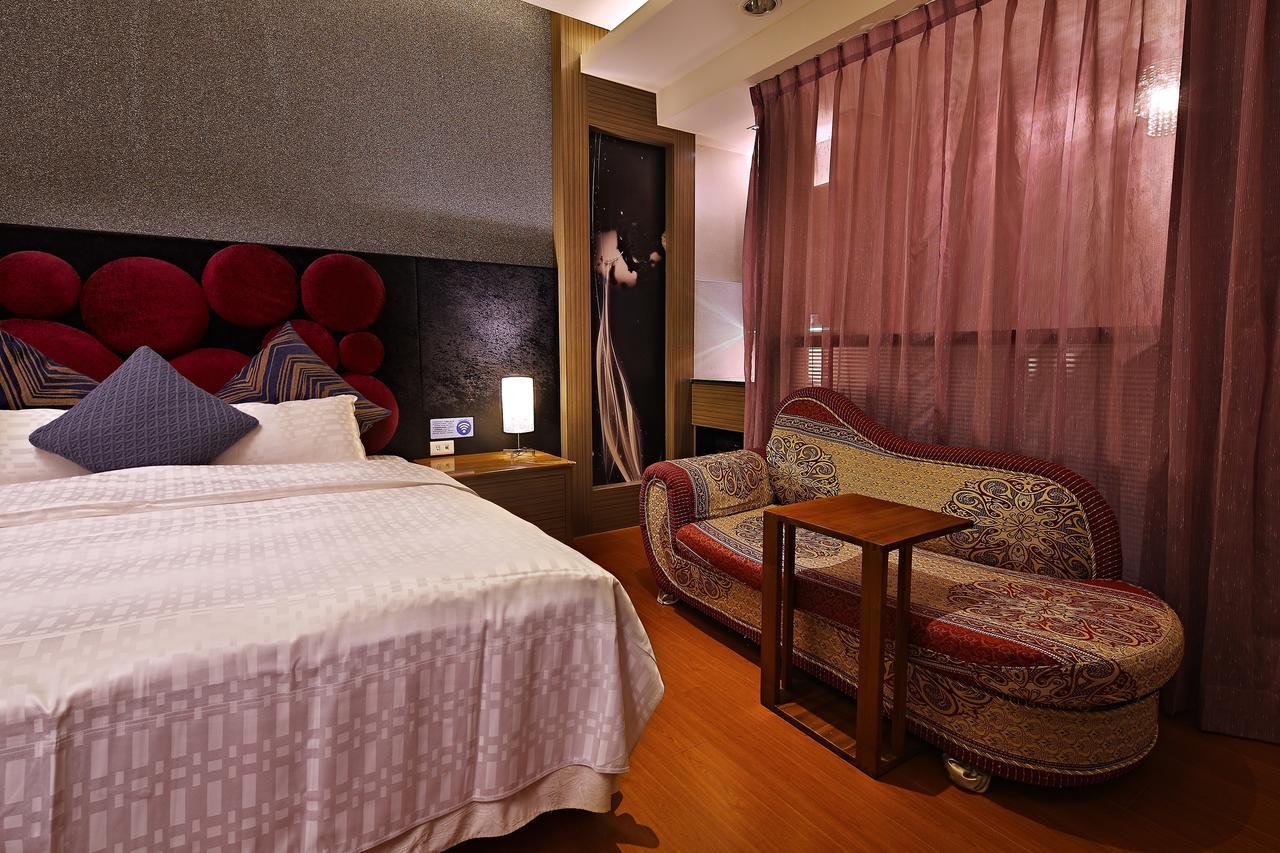 Prague Spring Boutique Motel Liucsia Kültér fotó
