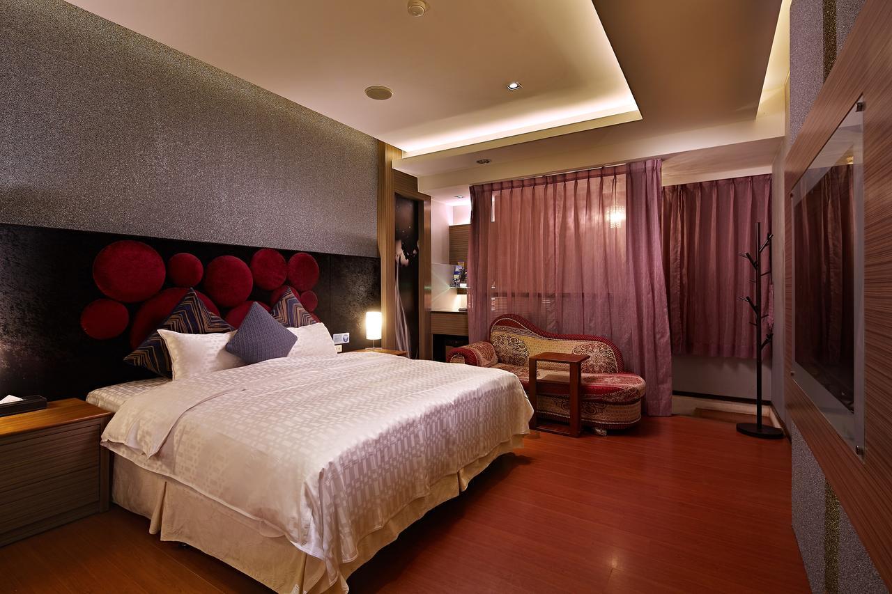 Prague Spring Boutique Motel Liucsia Kültér fotó