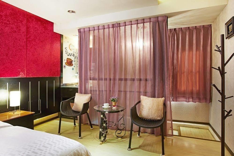 Prague Spring Boutique Motel Liucsia Kültér fotó