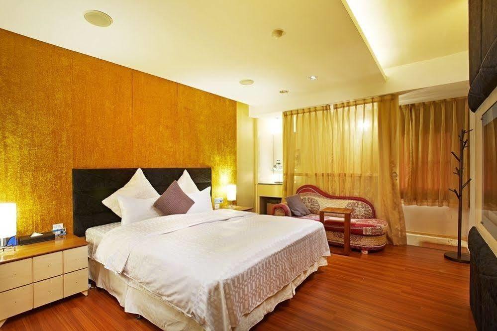 Prague Spring Boutique Motel Liucsia Kültér fotó