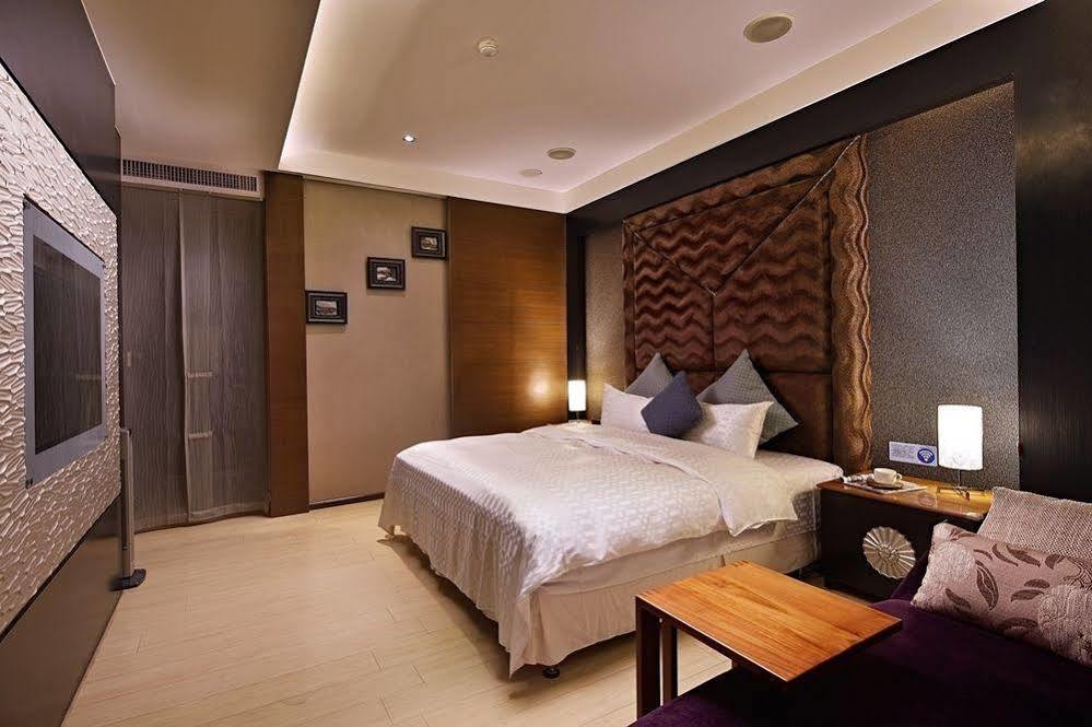 Prague Spring Boutique Motel Liucsia Kültér fotó