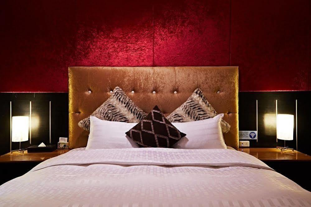 Prague Spring Boutique Motel Liucsia Kültér fotó
